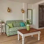 La Residencia Puerto &